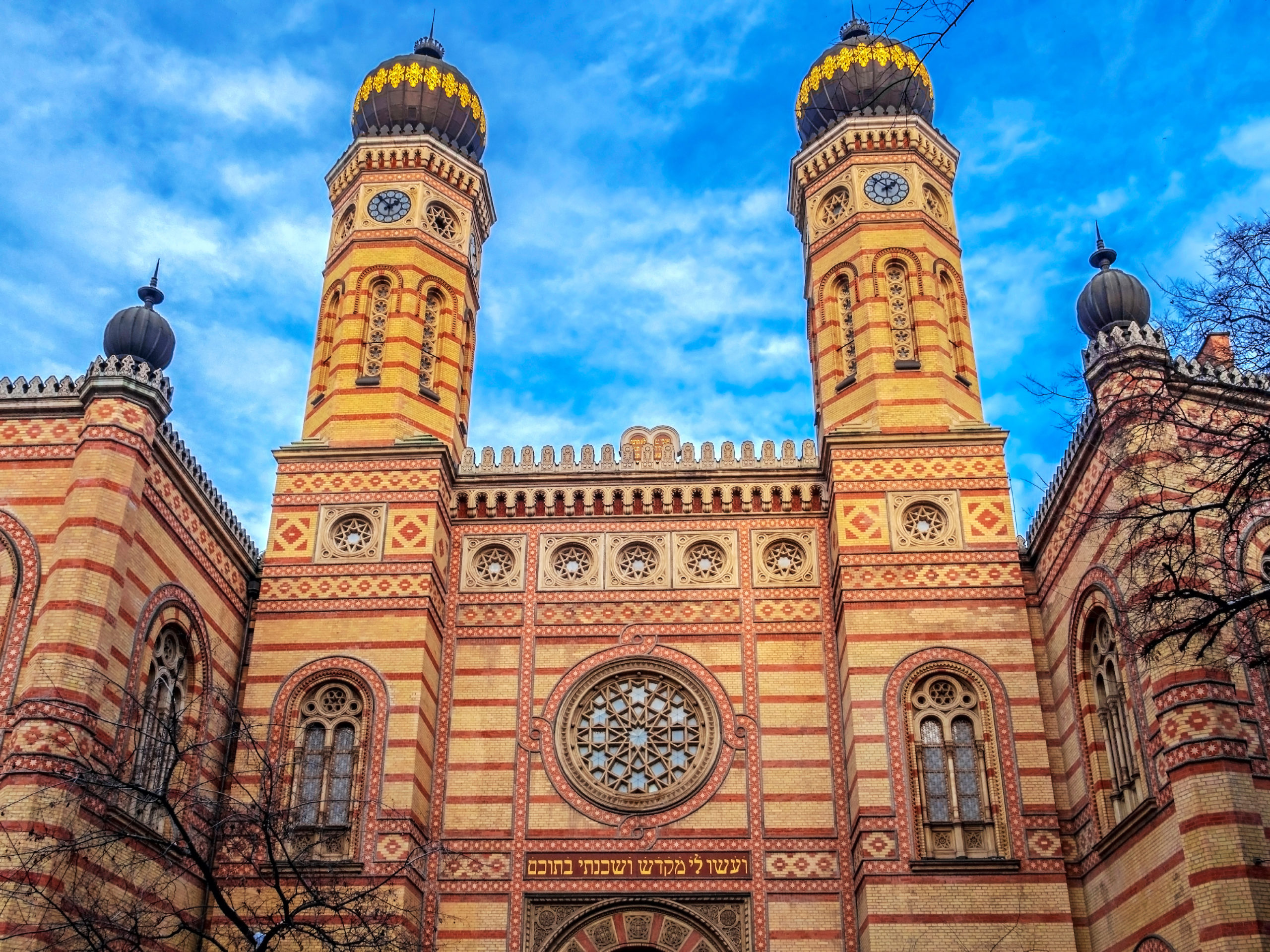 These 15 Synagogues Are The Most Instagrammable In The World Alma